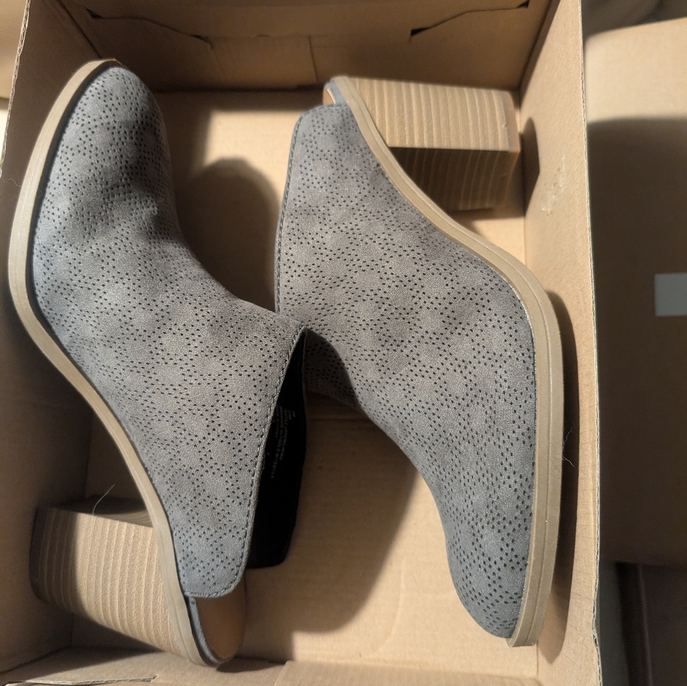 Gray Suede Ankle Boots with Textured Design